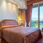 Otel Astoria 4*