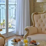 Astoria Otel 4*