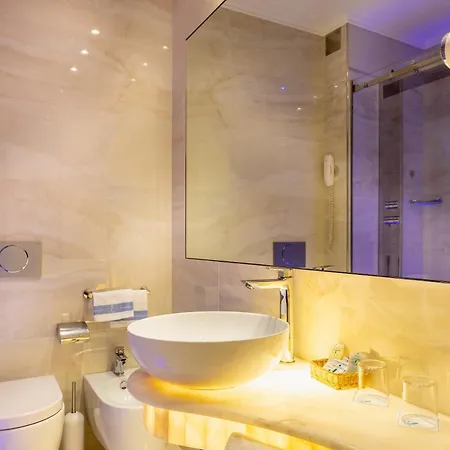 Готель Astoria 4*