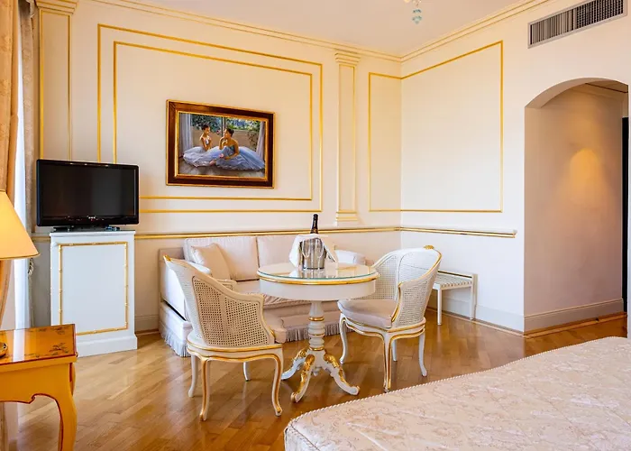 アストリア 4* ストレーザ