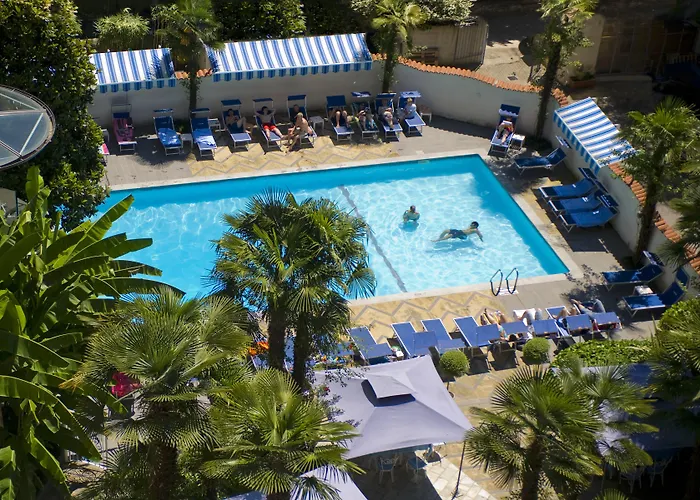 アストリア ホテル