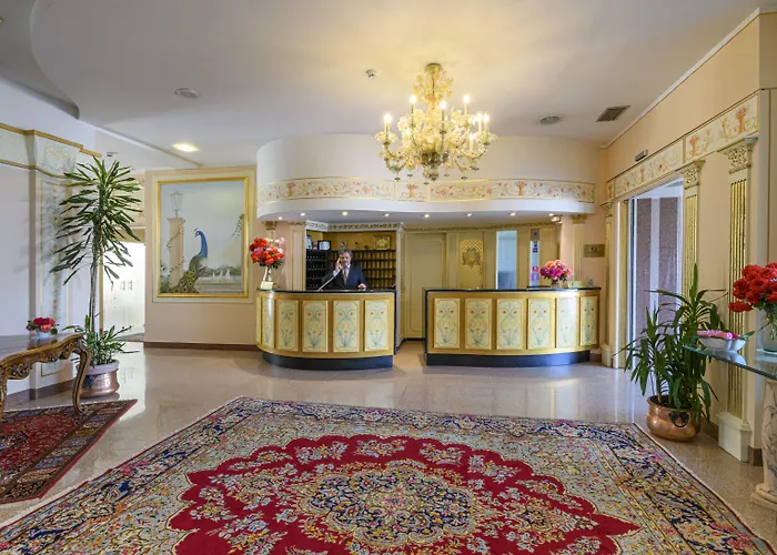 アストリア ホテル 4*