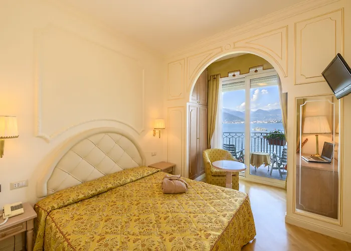 アストリア ストレーザ