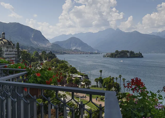 ホテル アストリア 4*