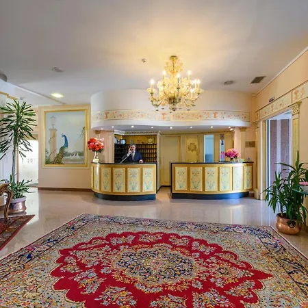 Hotel Astoria 4*