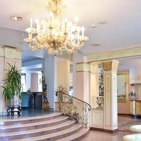 Hotel Astoria 4*
