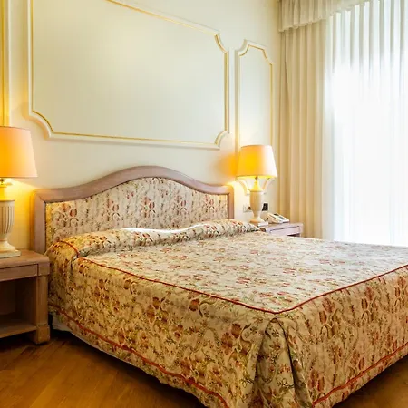 アストリア ストレーザ