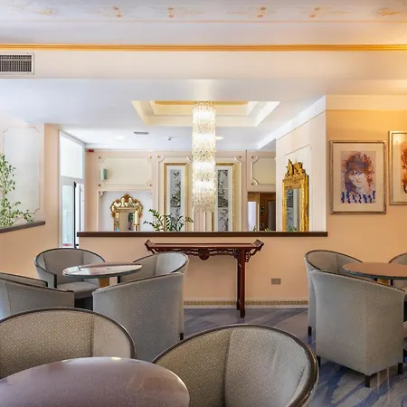 アストリア ホテル ストレーザ