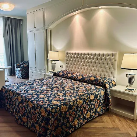 Astoria Szálloda 4*